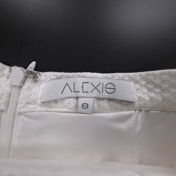 ALEXIS Ediely High Waisted Ruffled Lace Cut Out Mini Skirt White Lolita Coquette - Picture 2 of 6